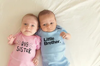 Маленький брат и старшая сестра, одежда для маленьких мальчиков с забавным буквенным принтом, детский комбинезон, одежда для новорожденных девочек, комбинезон Roupa 0-24 м
